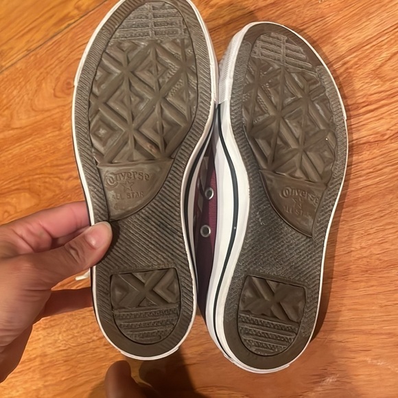 Converse shoes​​​​​​​ - Picture 5 of 5